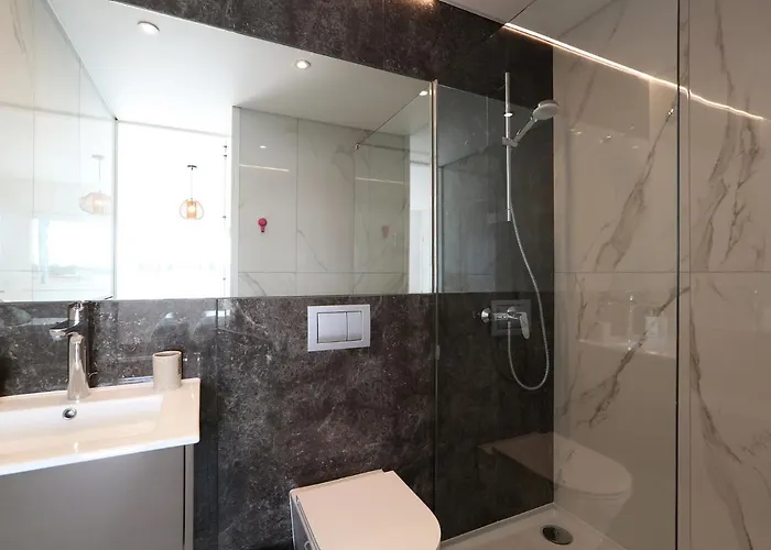 דירה T2-marina Mar-condominio De Luxo *